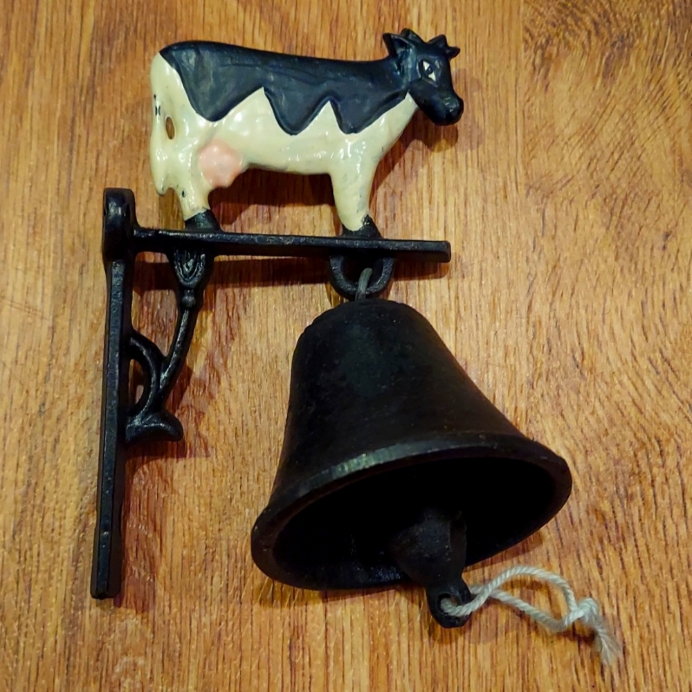 Farmhouse Cast Iron Cow Diner Bell
